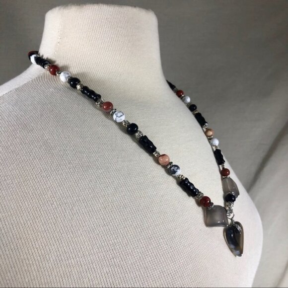 Smoky Banded Agate Heart Beaded Necklace - Picture 5 of 7
